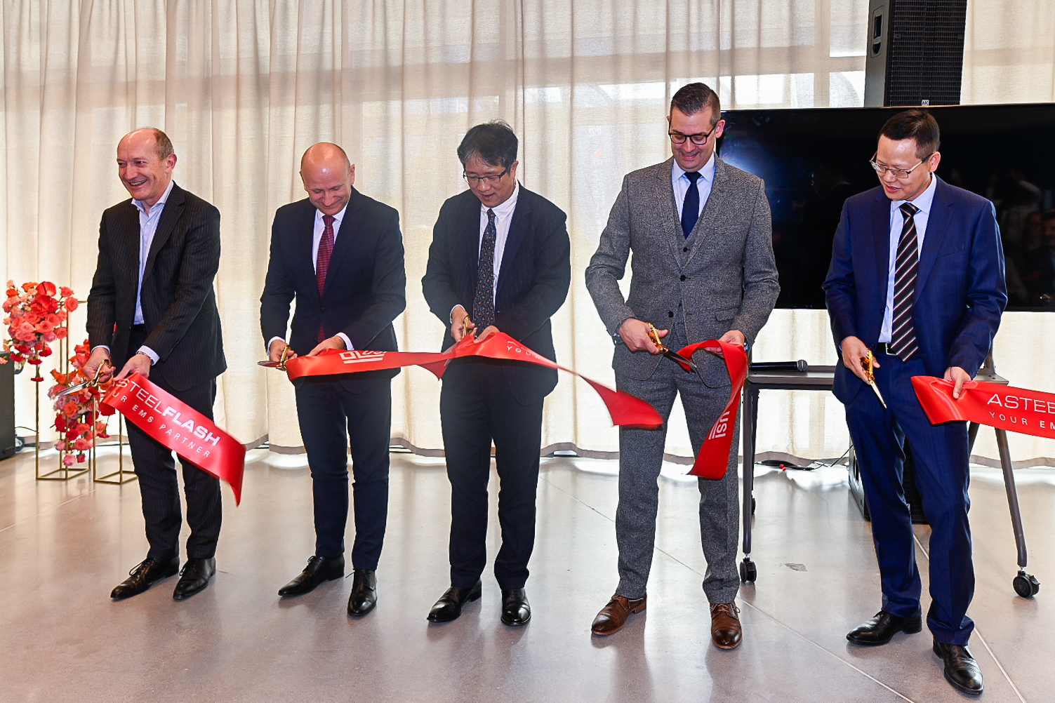 USI and ASTEELFLASH Strengthen Global Footprint with New Poland Facility for High-Volume Manufacturing in Automotive and Industrial Sectors
